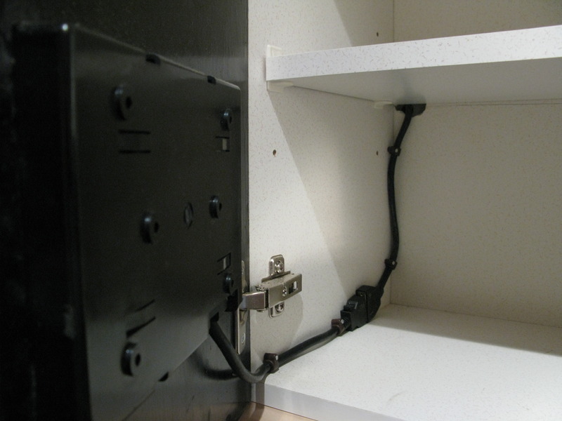 The touchscreen cable